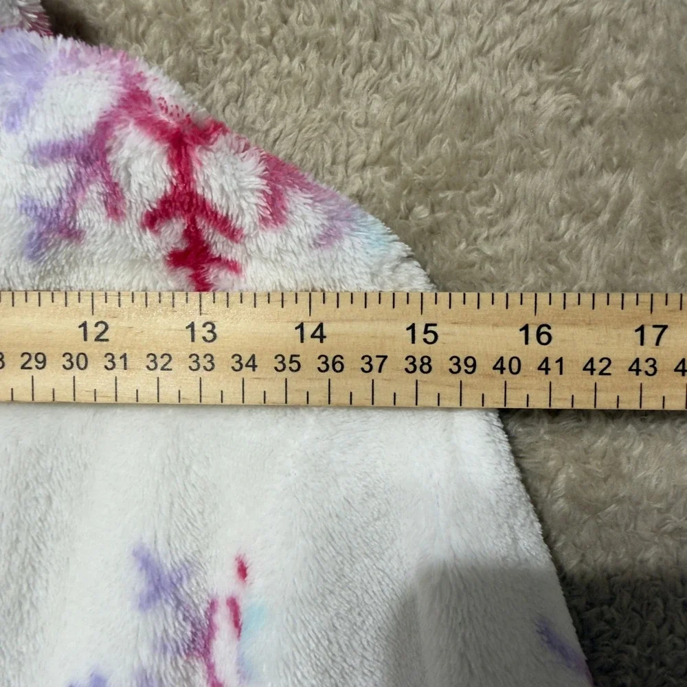 Cat & Jack Robe Girls Size M 7/8 White Pink Snowflake Hooded Fleece Plush Belted